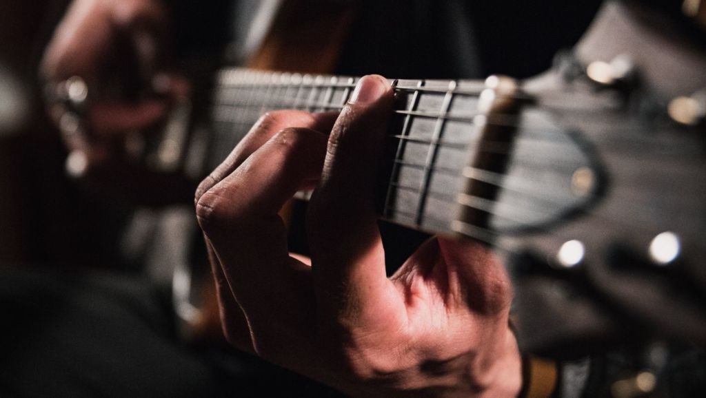 Chord Progressions: The Ultimate Guide for Songwriting